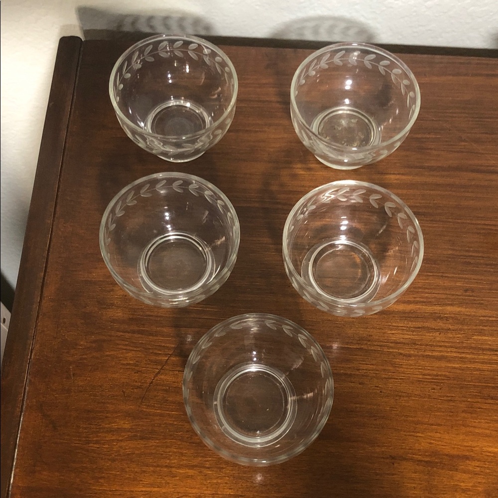 SET OF FIVE ANCHOR HOCKING ETCHED DESSERT FOOTED CUPS - Picture 2 of 5